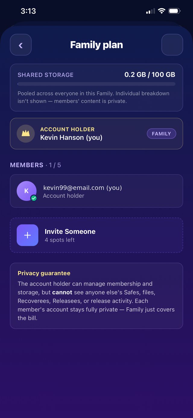 Family plan screen with shared storage pool, account holder card, member roster and Invite Someone